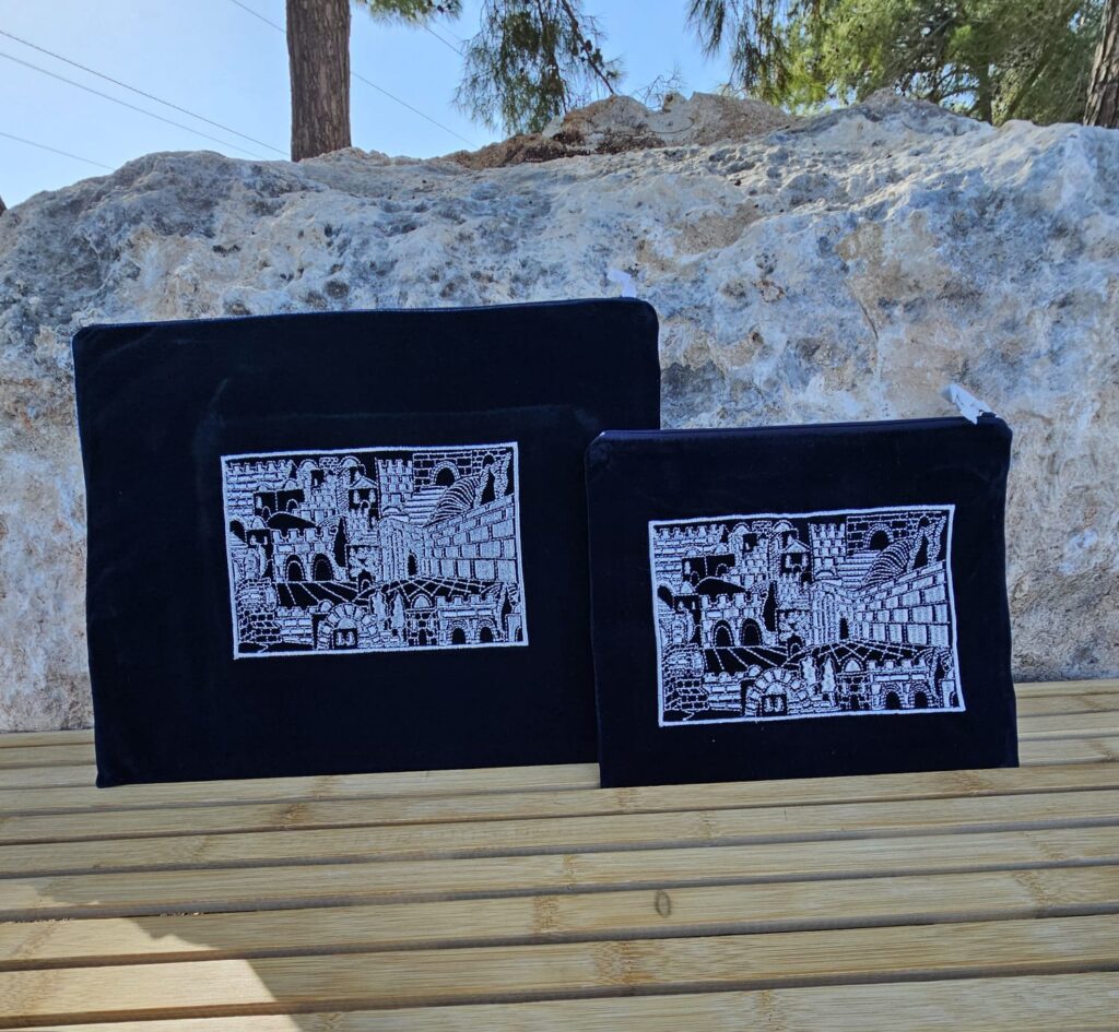 כיסוי טלית ותפילין קטיפה כחול חומות ירושלים